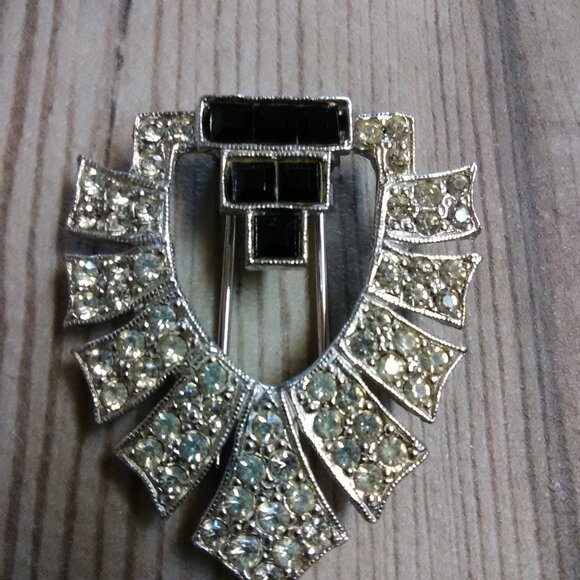 Kenneth Lane fur clip all rhinestones present - Picture 10 of 10